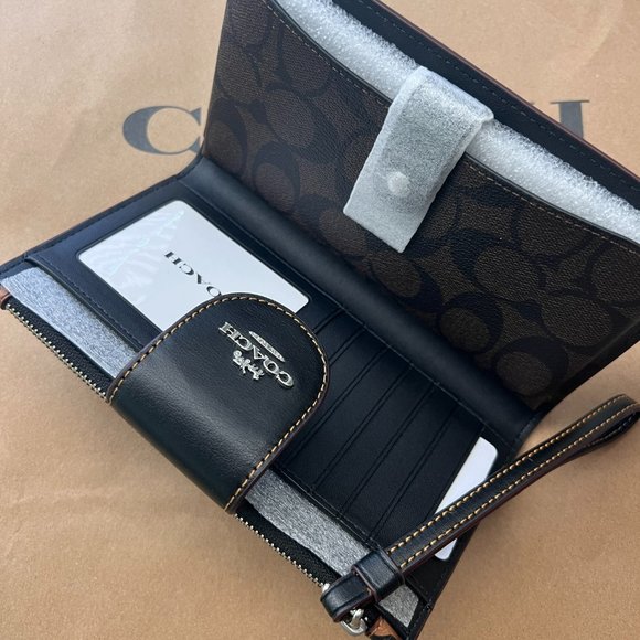 Phone Wallet With Leopard Print And Signature Canvas Interior coach cc869 - Picture 4 of 8